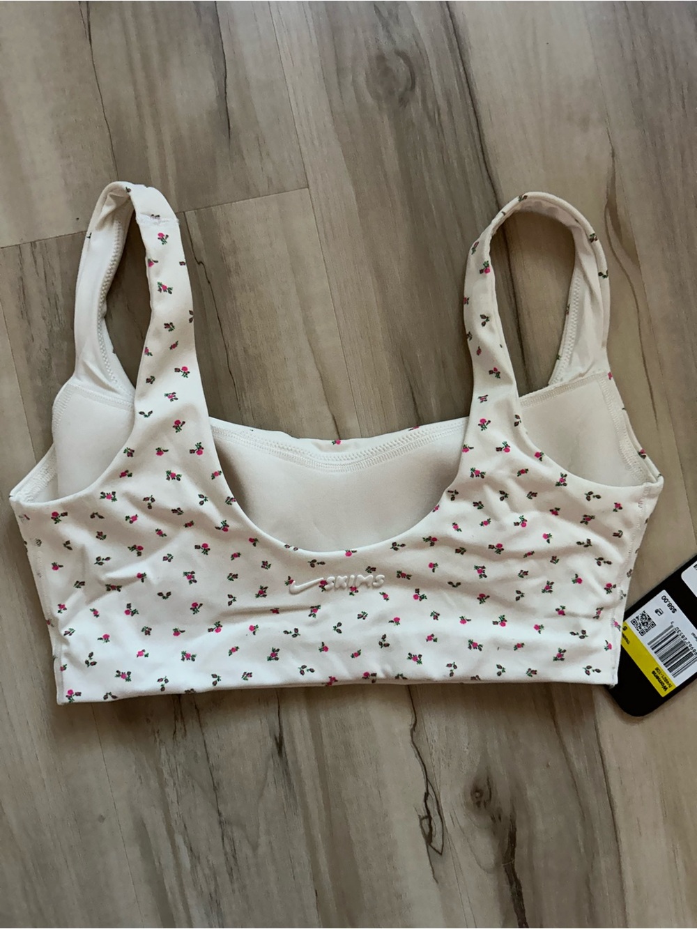 SKIMS NIKE Cream Floral Scoop Sports Bra with Pink Rose Print NWT - Picture 3 of 3